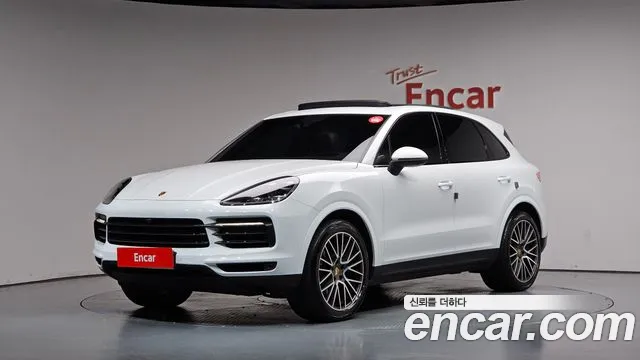 Porsche Cayenne 2021 — photo 1