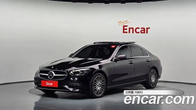 Mercedes-Benz C-Class 2023 — photo 1