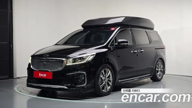 Kia Canival 2020 — photo 1