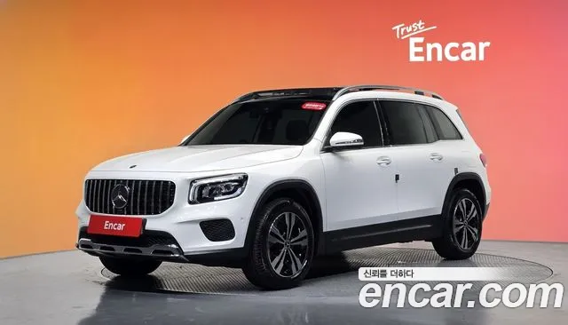 Mercedes-Benz GLB-Class 2021 — photo 1