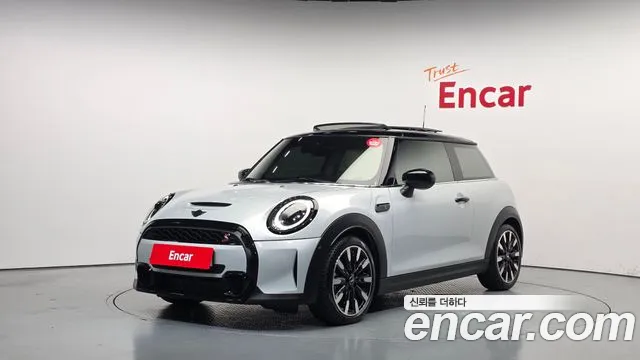 Mini Cooper 2023 — photo 1