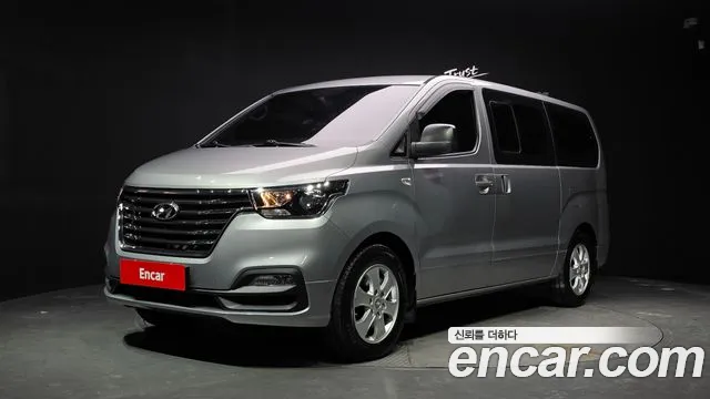 Hyundai Starex 2019 — photo 1