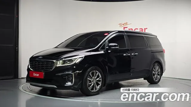 Kia Canival 2020 — photo 1