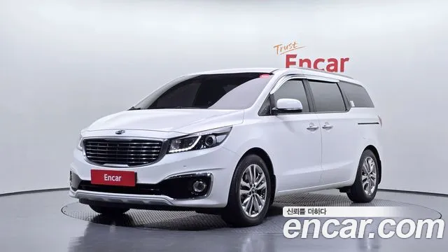 Kia Canival 2015 — photo 1