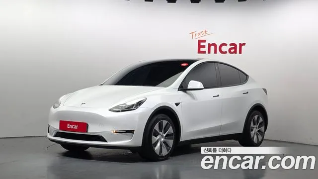 Tesla Model Y 2022 — photo 1
