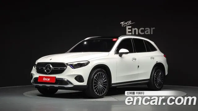 Mercedes-Benz GLC-Class 2025 — photo 1