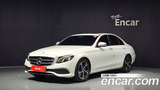 Mercedes-Benz E-Class 2020 — photo 1