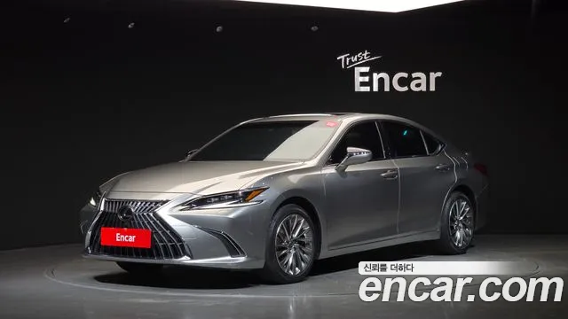 Lexus ES 2024 — photo 1