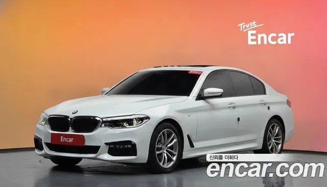 BMW 5-Series 2017 — photo 1
