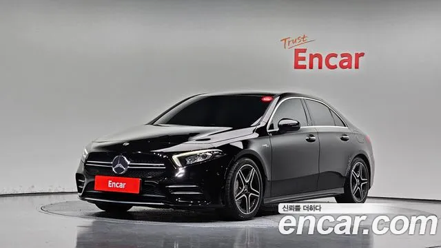 Mercedes-Benz A-Class 2020 — photo 1