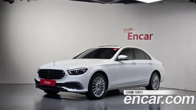 Mercedes-Benz E-Class 2023 — photo 1