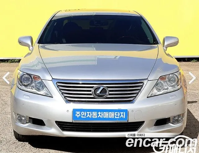 Lexus LS 2012 — photo 1