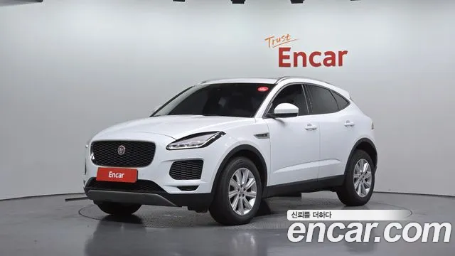 Jaguar E-PACE 2019 — photo 1