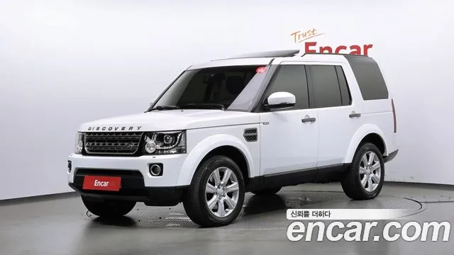 Land Rover Discovery 2016 — photo 1