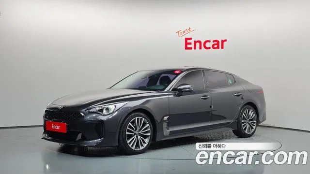 Kia Stinger 2018 — photo 1