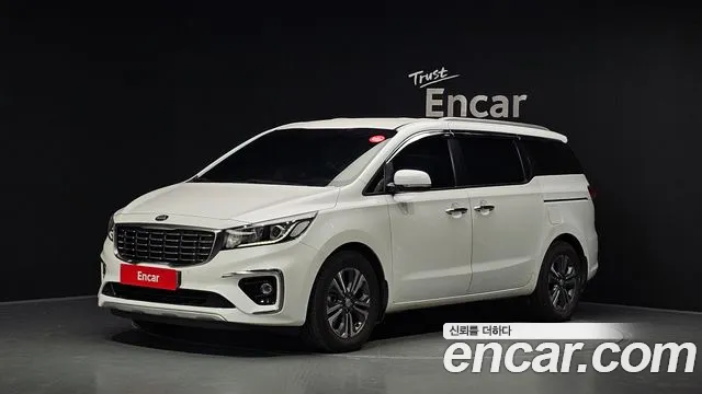 Kia Canival 2020 — photo 1
