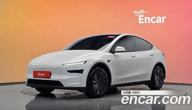 Tesla Model Y 2026 — photo 1