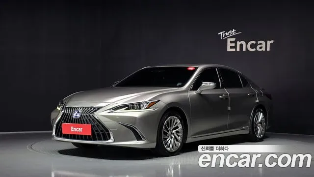 Lexus ES 2022 — photo 1