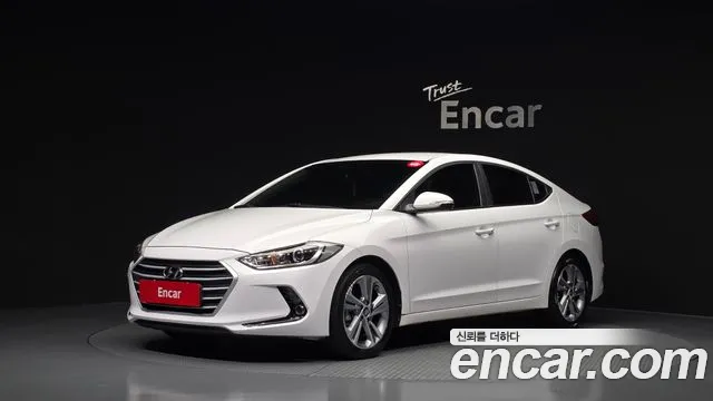 Hyundai AVANTE 2017 — photo 1