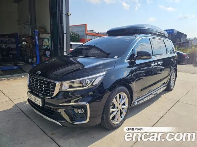 Kia Canival 2019 — photo 1