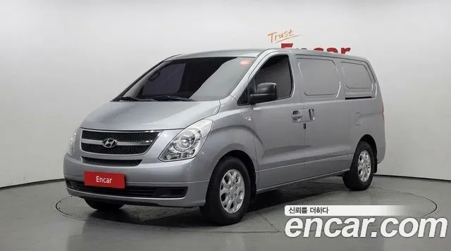 Hyundai Starex 2012 — photo 1