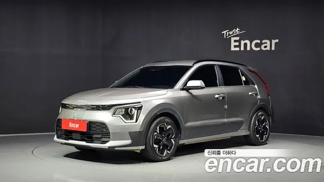 Kia Niro 2024 — photo 1