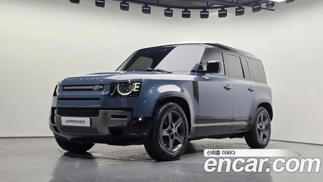 Land Rover Defender 2025 — photo 1