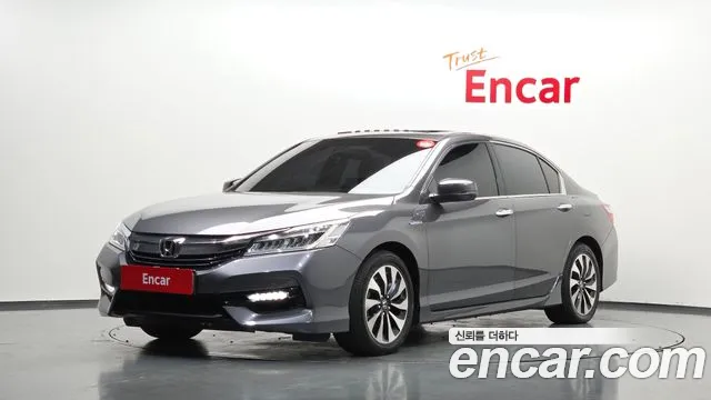 Honda Accord 2017 — photo 1