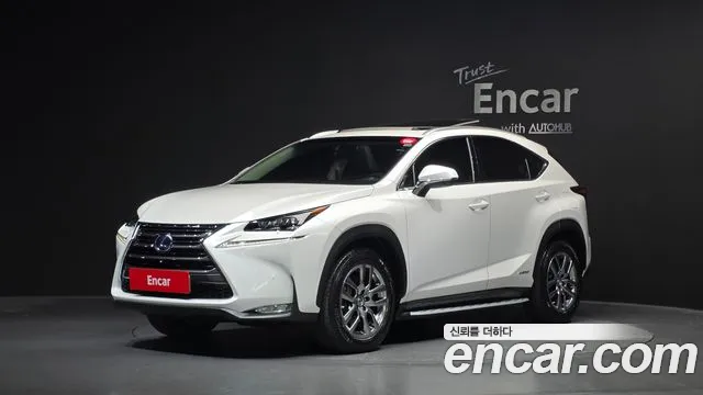 Lexus NX 2017 — photo 1