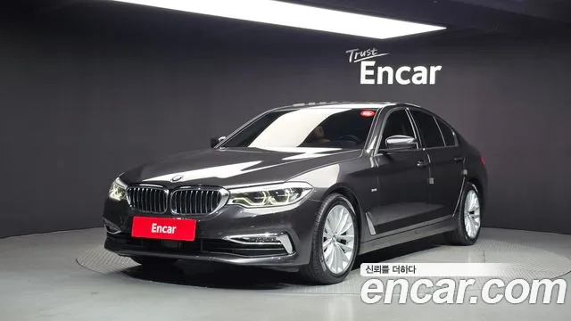 BMW 5-Series 2018 — photo 1