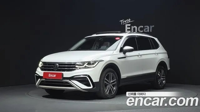 Volkswagen Tiguan 2022 — photo 1