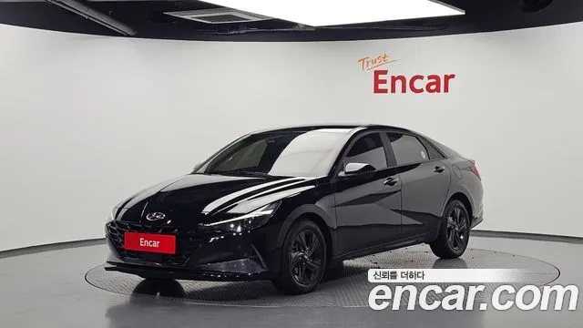 Hyundai AVANTE 2023 — photo 1