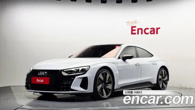 Audi e-tron GT 2022 — photo 1