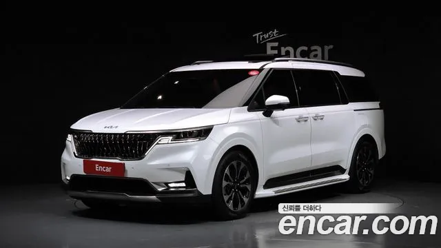 Kia Canival 2023 — photo 1