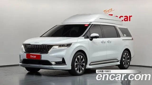 Kia Canival 2023 — photo 1