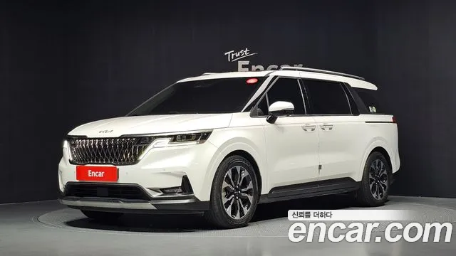 Kia Canival 2022 — photo 1