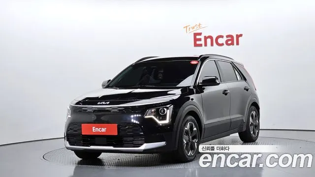 Kia Niro 2023 — photo 1