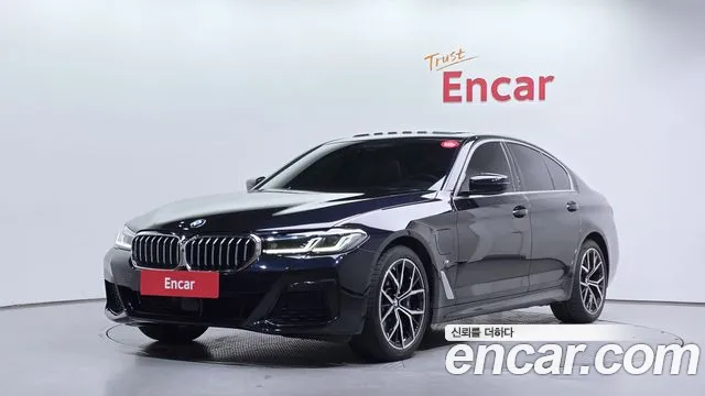 BMW 5-Series 2021 — photo 1