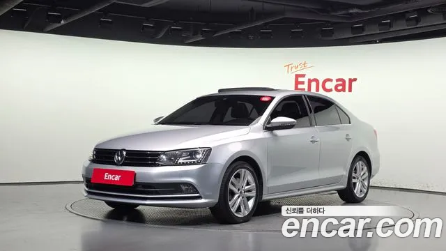 Volkswagen Jetta 2015 — photo 1