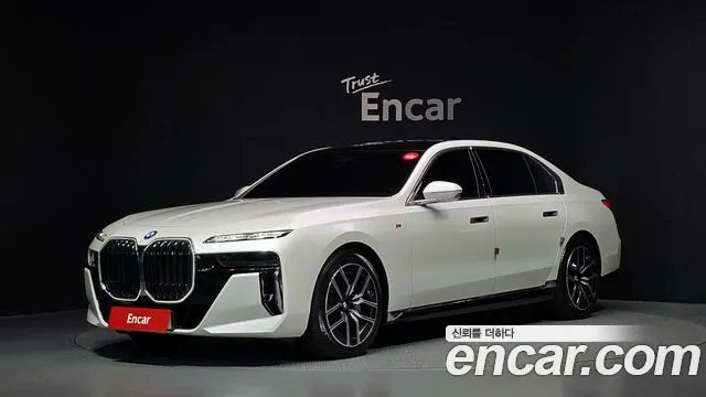 BMW 7-Series 2025 — photo 1