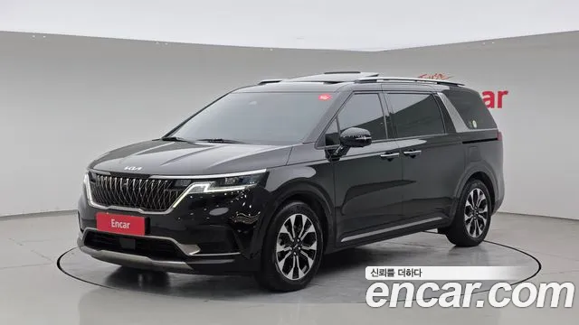 Kia Canival 2023 — photo 1