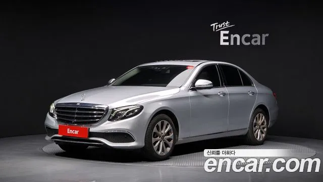 Mercedes-Benz E-Class 2018 — photo 1