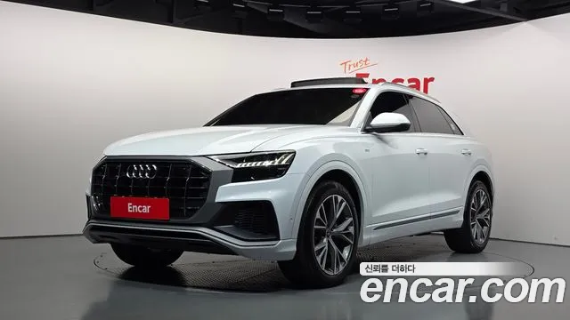 Audi Q8 2021 — photo 1