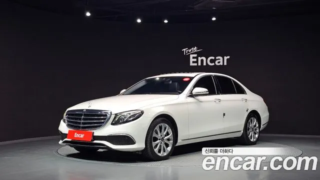 Mercedes-Benz E-Class 2019 — photo 1