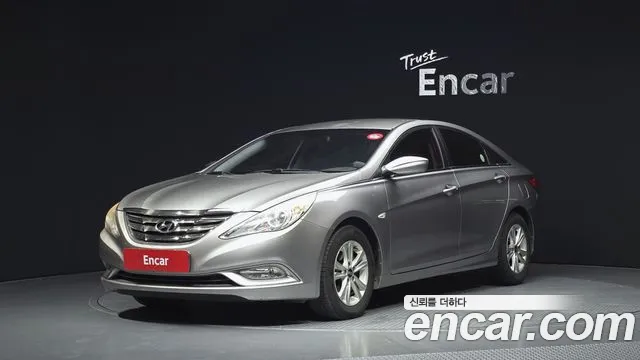 Hyundai Sonata 2010 — photo 1