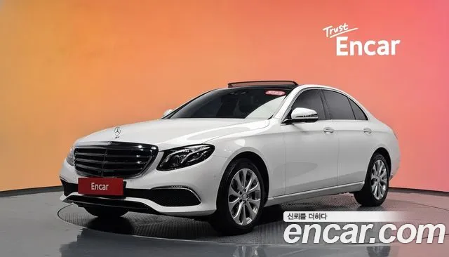 Mercedes-Benz E-Class 2017 — photo 1