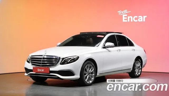 Mercedes-Benz E-Class 2019 — photo 1