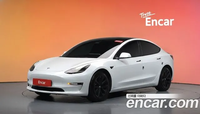Tesla Model 3 2022 — photo 1