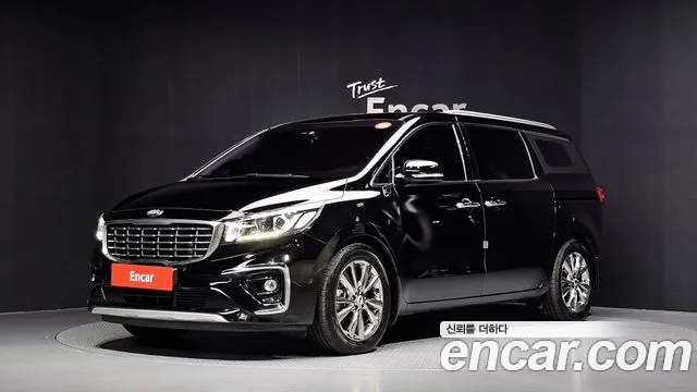 Kia Canival 2019 — photo 1