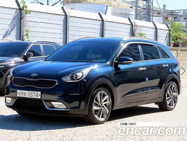 Kia Niro 2017 — photo 1
